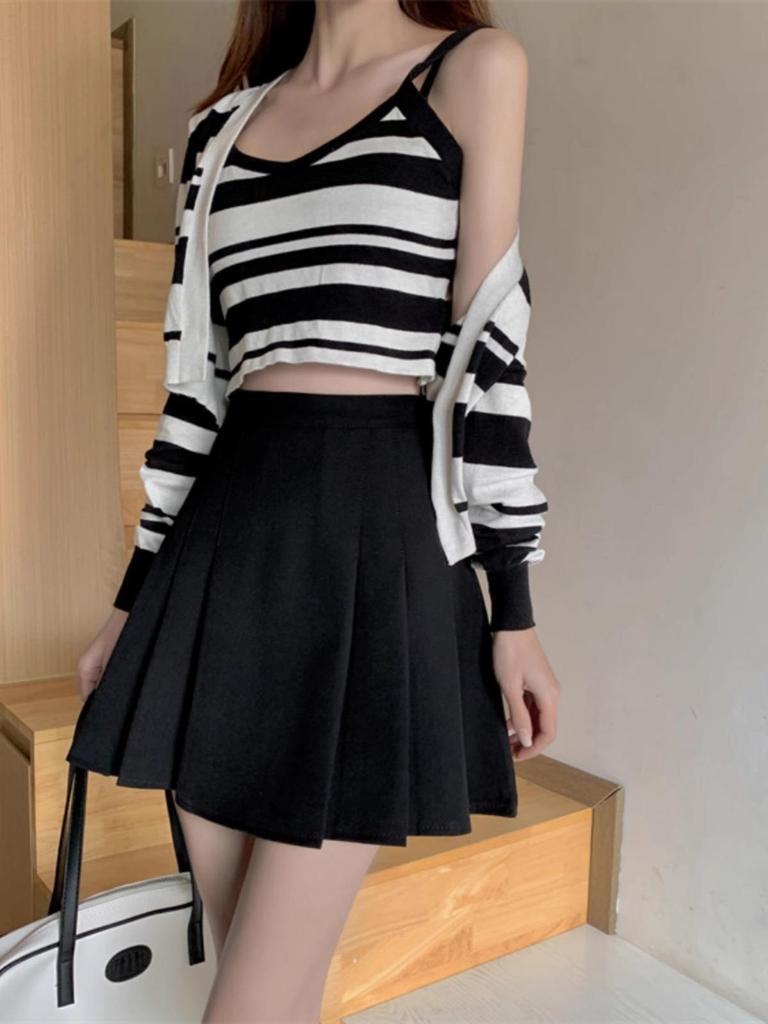 Spring 2024 Women's High-Waist Pleated A-Line Skirt - Black, Slim Fit, Korean Style