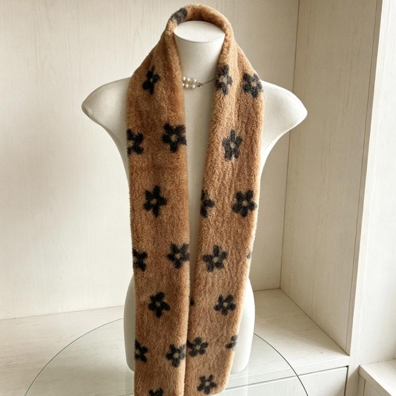 Thickened Plush Scarf with Warm Texture and AntiStatic Design for Adult Teens Cold and Breezy Weather Winter Activity Wear