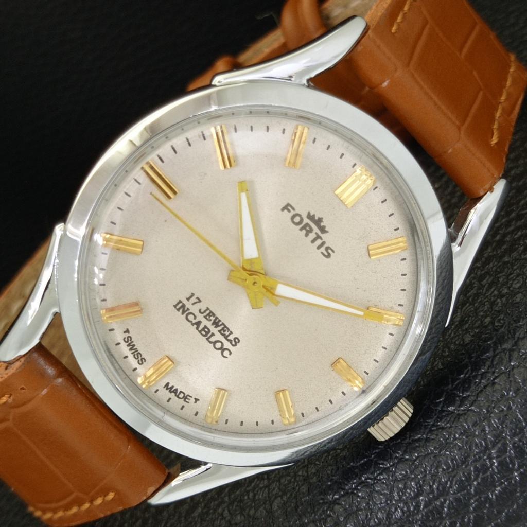 

ШВЕЙЦАРСКИЕ МУЖСКИЕ ВИНТАЖНЫЕ ЧАСЫ С РУЧНЫМ ЗАВОДОМ, ВОССТАНОВЛЕННЫЕ, С СЕРЕБРИСТЫМ ЦИФЕРБЛАТОМ, a700973-5 R205a-a700973