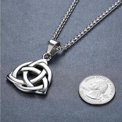 Fashionable Simple Titanium Steel Chain Cast Irish Celtic Knot Pendant Necklace