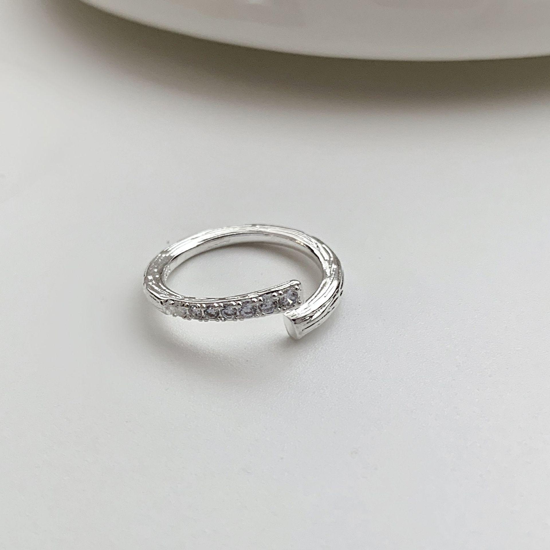 Adjustable Round Relief Portrait Ring - Geometric, High-End, Versatile Index Finger Jewelry Open Adjustable
