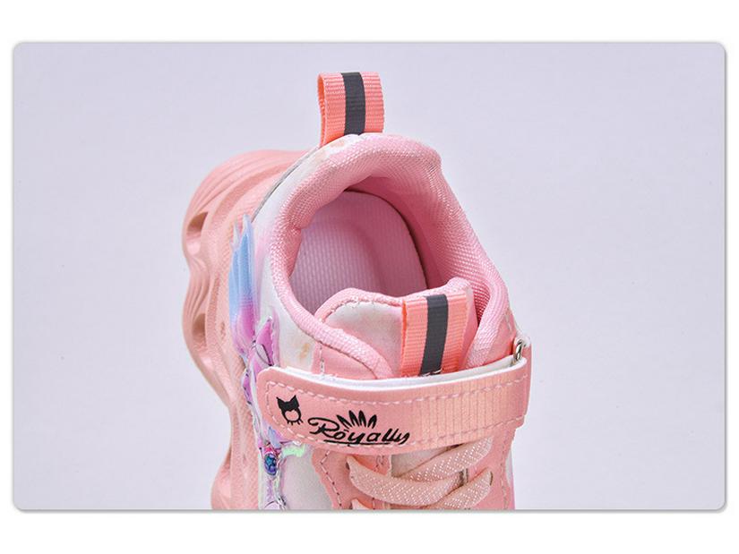 Kids' Kuromi Light-Up Cartoon Sneakers Leather Surface Small/Medium Sizes for Spring/Autumn