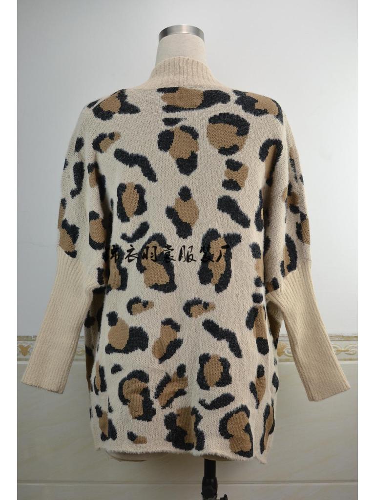 2025 Spring Women's Leopard Print Knitted Cardigan Sweater