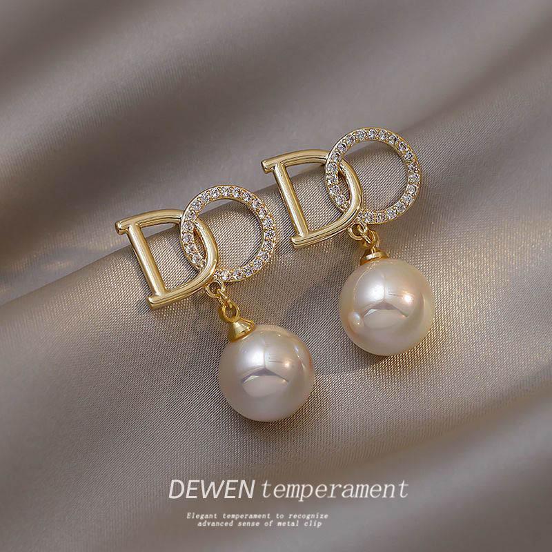 Pearl Earrings for Women - French Retro Design, New 2024 Style, Elegant High-End Jewelry