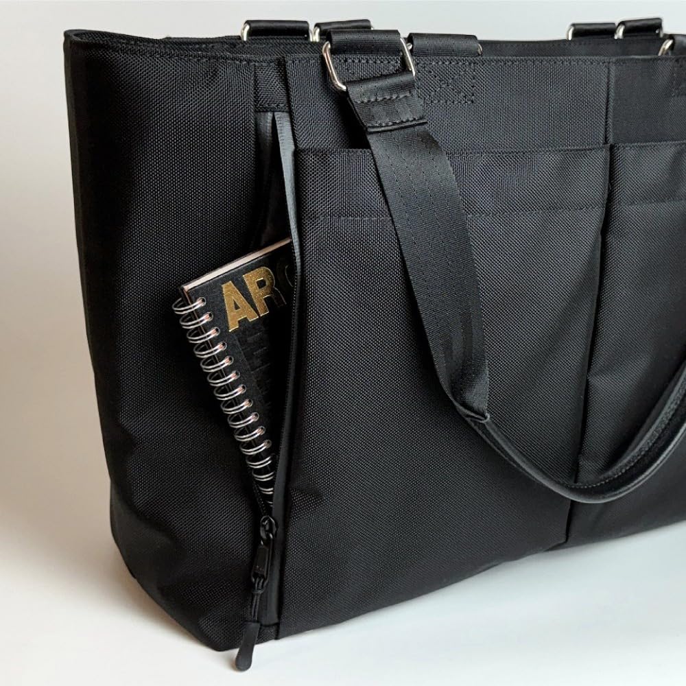 Never lose track of your phone or documents A yet tote bag with double [piuno] again! large-capacity easy-to-carry, multi-functional 3-way handles.