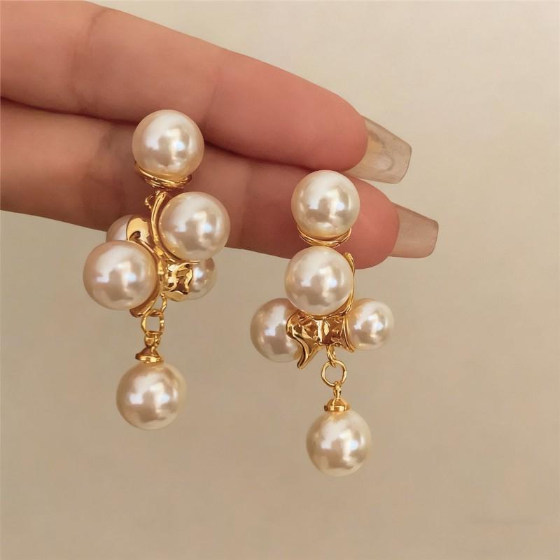 Vintage Pearl Stud Earrings Women Gold-Tone Copper Post Elegant Retro Minimalist Jewelry Winter 2025 Collection