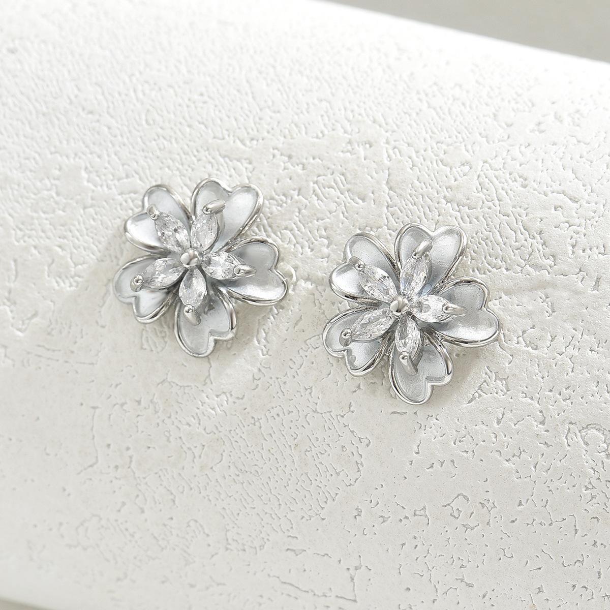 

Легкая роскошь, нежные летние цветочные серьги, простые серьги-гвоздики с инкрустацией из циркония в стиле Spice Girl, универсальные темпераментные серьги.