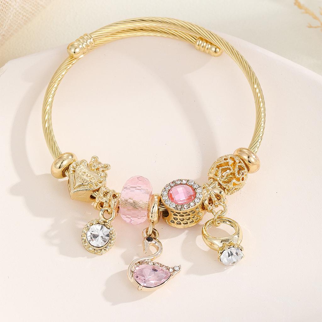 Fashion Sweet High-end Rhinestone Heart Pendant Beaded Bracelet