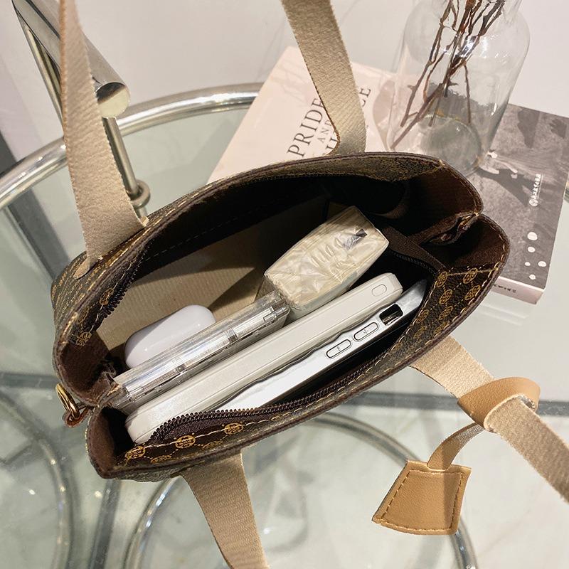 Retro Printed Portable Bucket Bag Versatile Texture Large Capacity Shoulder Crossbody Women's Bag