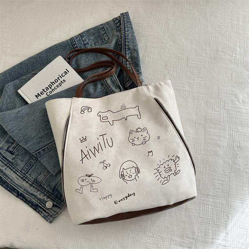 

Women s bag new retro large-capacity fashion shoulder tote bag casual niche multi-use commuter backpack