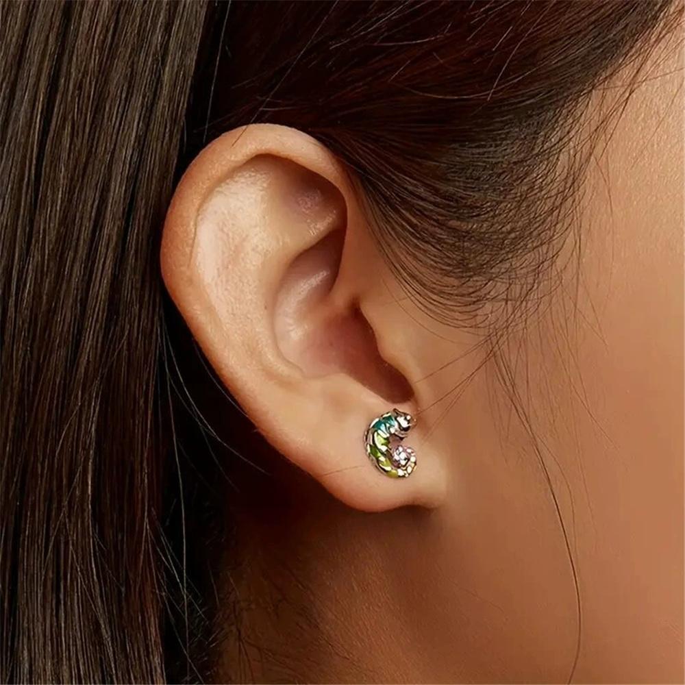 Cute Female Small Rainbow Enamel Animal Stud Earrings Vintage Silver Color Wedding Party Gift For Women