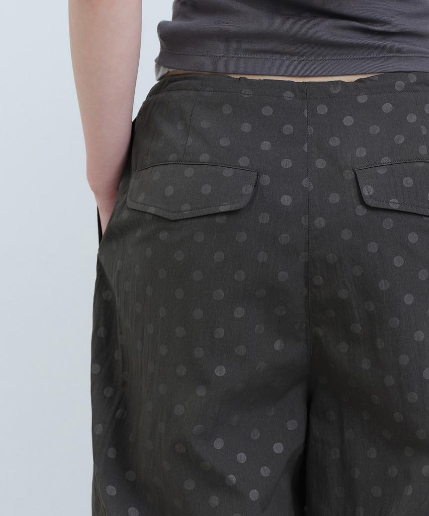 MUSINSA STANDARD WOMAN Polka Dot Parachute Pants [Gunmetal]