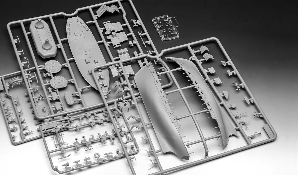 Revell 1/144 WWII German Combat Fishing Boat Plastic Model 05242 (Ship)