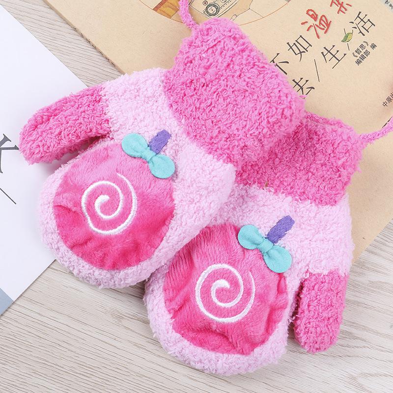 Autumn and winter warm coral fleece children's gloves cartoon knitted gloves baby soft neck pronunciation gloves