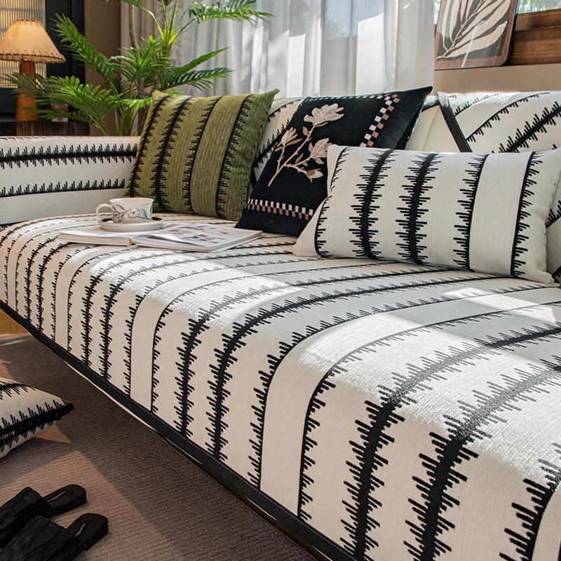 French Medieval Sofa Cushion, Non-Slip And Dirt-Resistant Seat Cushion, Advanced Sense Chenille Pujiang Sofa Cover Cover Cloth Seat Cushion