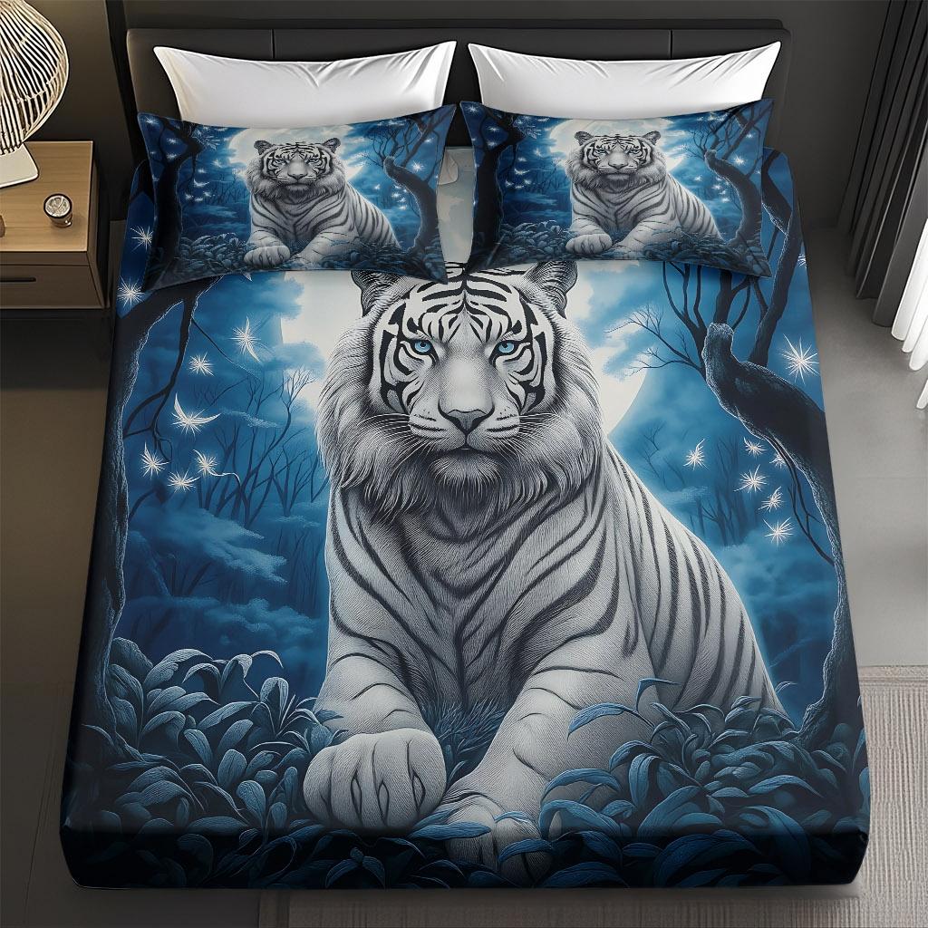 3Pcs Bedding Featuring A White Tiger Design - Duvet Cover With Blue-Eyed White Tiger And Two Pillowcases -For Bedroom Decor
