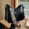 Vintage Soft Leather Crossbody Bag Women Hobo Bag with Woven Wide Strap for Daily Commute and Casual Wear