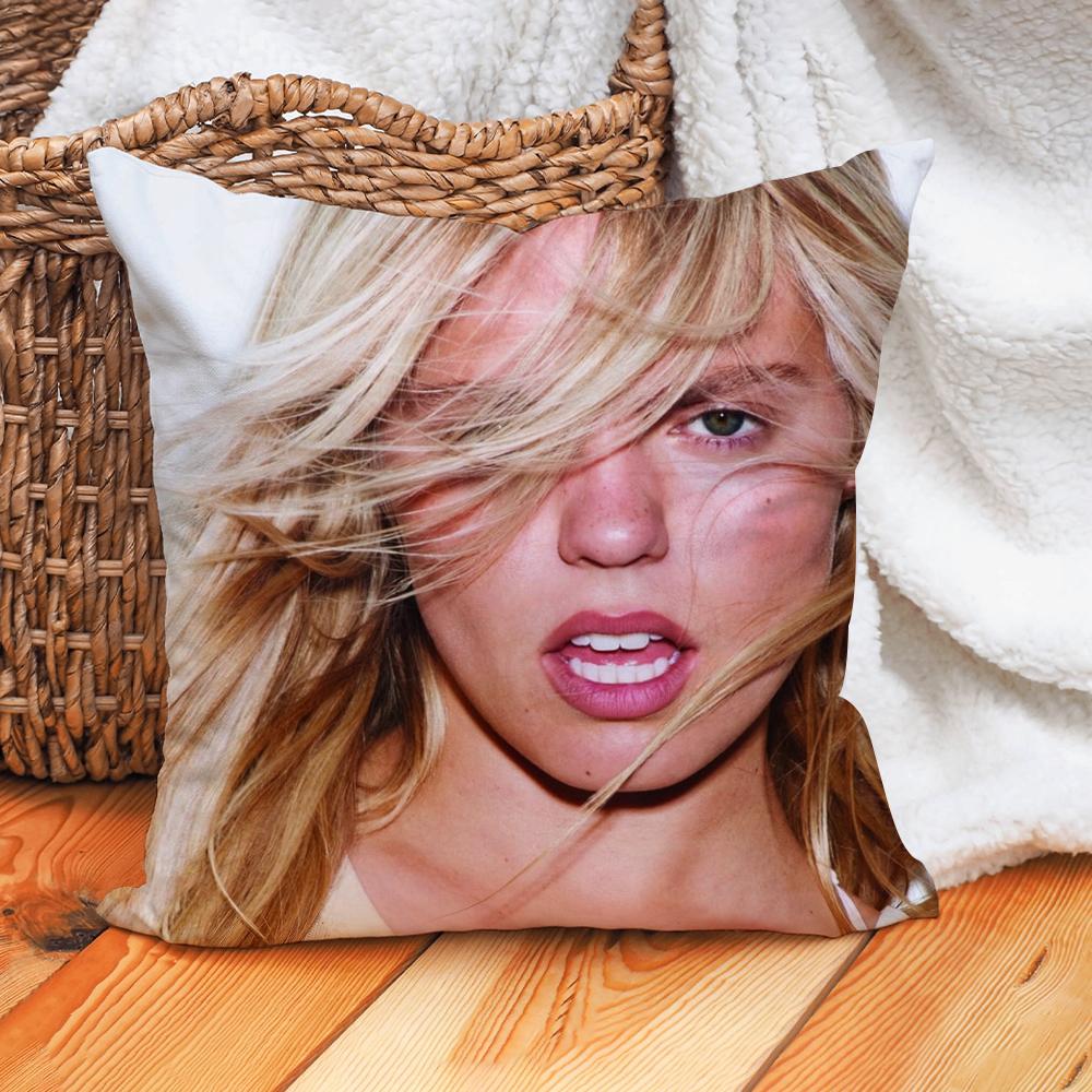 Singer Renee Rapp Pillow Case Home Decoration Cushion Cover Suitable For Office Sofa Bedroom Car
