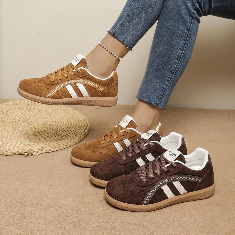 New Retro and Versatile Casual Flat Shoes for Women