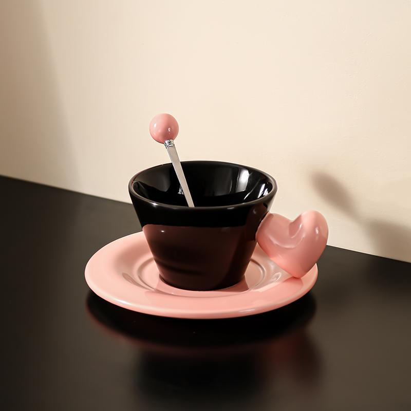 

300 мл Керамическая Любовь Любовь Кофейная Чашка Блюдце Ложка Винтажная Кружка Сердце Завтрак Молочная Кружка Послеполуденный Чай Цветочный Чай Кофейная Чашка Подарки 300ML