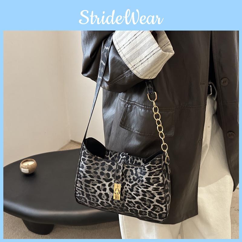 Trendy And Elegant Leopard Print Shoulder Bag With Chain For Everyday Use