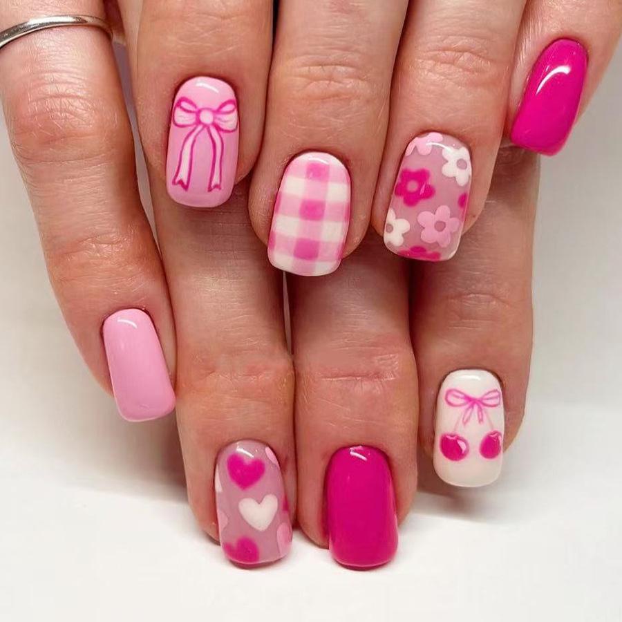 

Medium Glossy Square Nails with Cherry Heart Bow - 24 Detachable Pieces