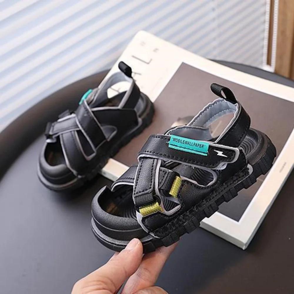 Children's Sports Sandals with Soft Sole and Anti-Collision Toe Cap Sandals, Summer New Style Beach Shoes for Boys and Girls