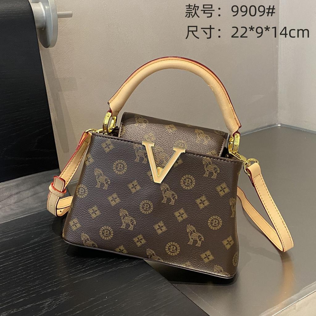 Seasonal New Trendy Women's Bag, Classic Printed Single Shoulder Small Square Bag, Niche Women's Fashion Chain Crossbody Bag