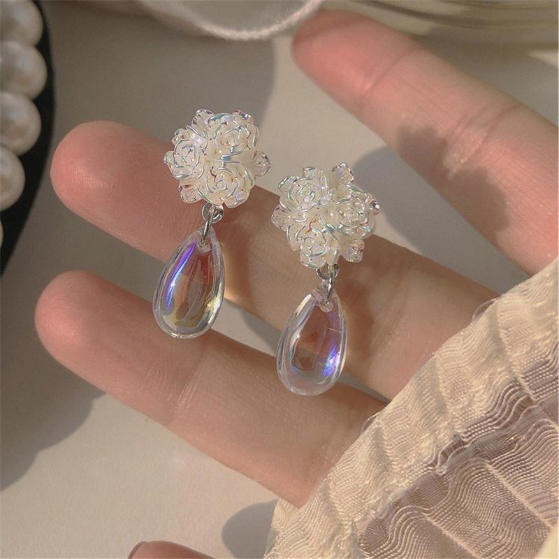 Hvite blomstrende blomsterdråpeøreringer For kvinner Fest Klar Akryl Vanndråpe Dangle øredobber Søt Elegant Smykkegave