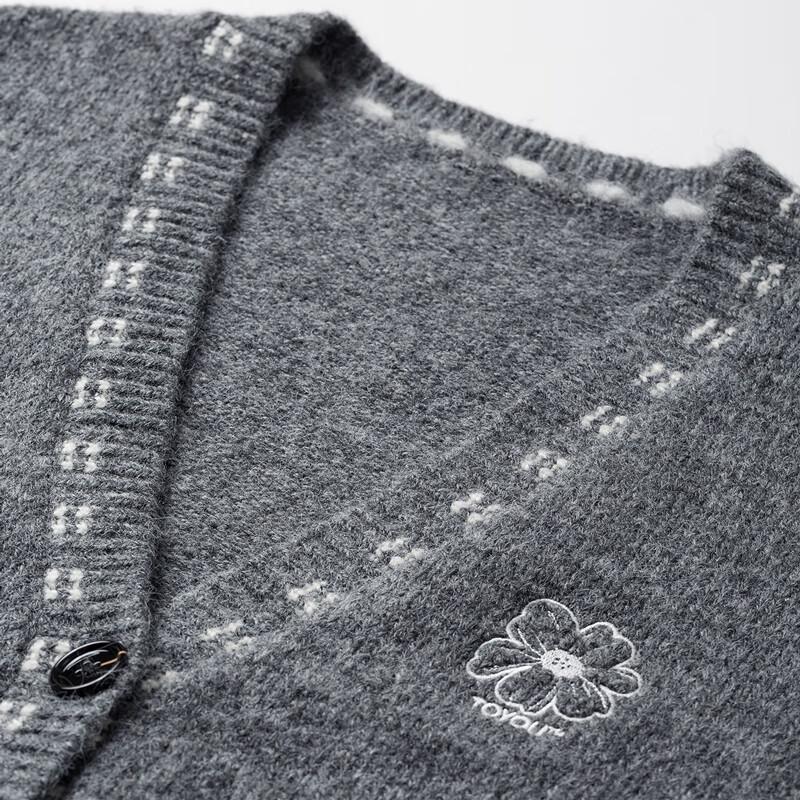 Chuyu Women's Loose Fit V-Neck Alpaca Blend Embroidered Cardigan