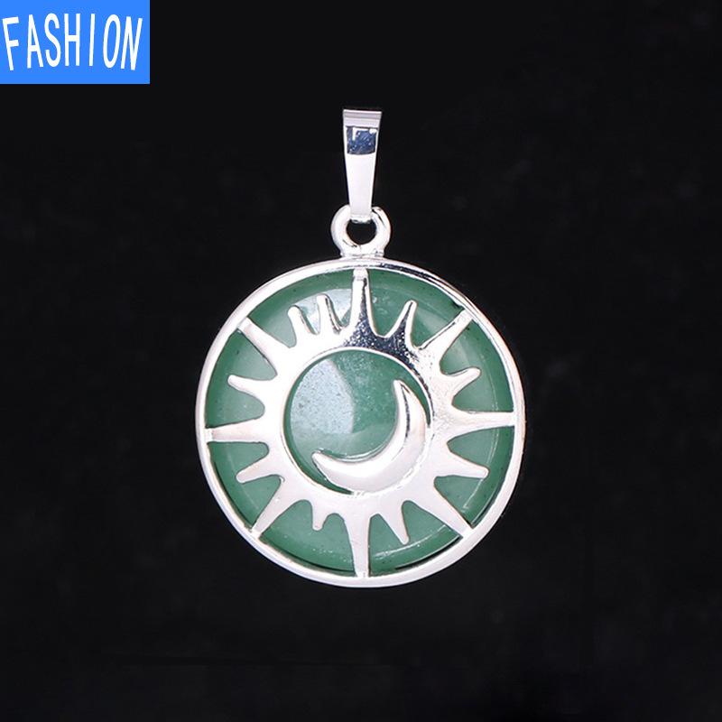 Pandantiv cu cristale naturale în stil național