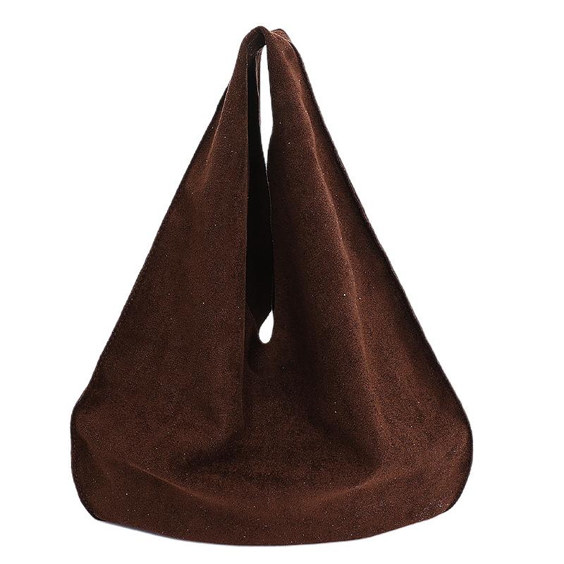 

Japanese and Korean autumn and winter lazy wind women s shoulder bag fashionable literary and artistic simple retro solid color wrist bag
