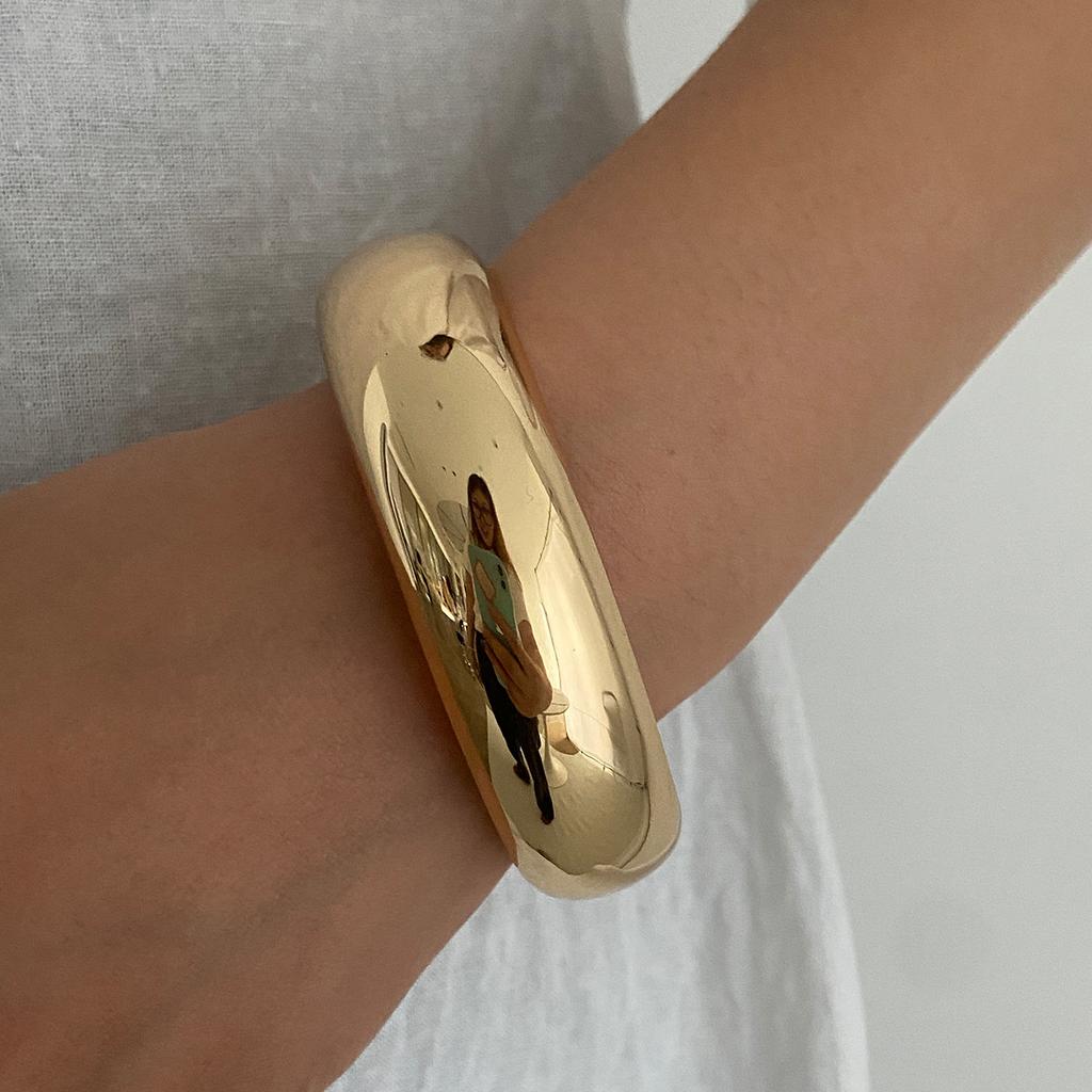 Ins Exaggerated Irregular Gradient Faceted Wide Bracelet Geometric Metal Spring Bracelet for Women