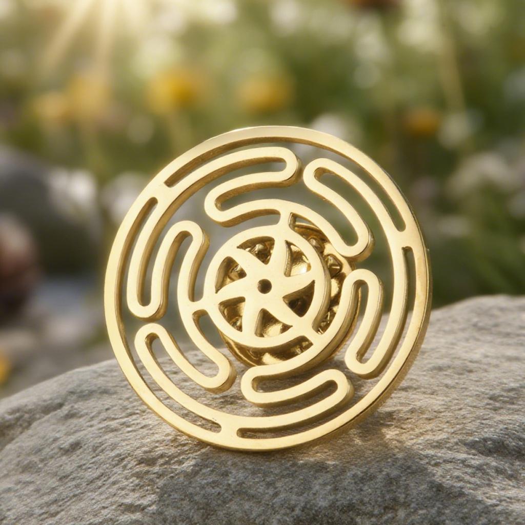 Dawapara Wheel of Hecate Brooch Pins Ancient Greek Moon Goddess Wicca Symbol Magic Strophalos Talisman Stainless Steel Jewelry