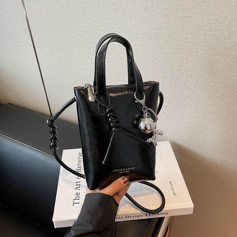 Premium Casual Bag Women's Summer Fashion Small Bag Portable Shoulder Crossbody Mobile Phone Bag Bucket Bag