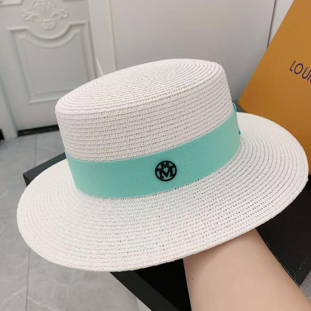 Straw hat female summer versatile flat top beach hat sun protection shade British top hat Internet celebrities outdoors