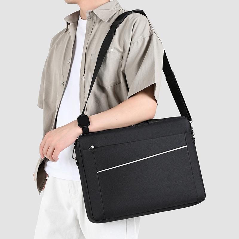 Large Capacity Fashionable Crossbody Laptop Bag for Business