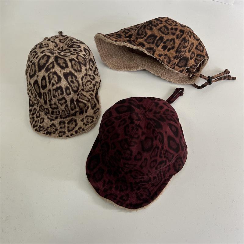 

Autumn and winter new leopard print lamb wool can wear equestrian hats men and women simple casual fashion knight hat trend M（56-58cm） верблюд