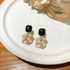 Korean retro square pearl earrings, women's port style dripping oil, black stud earrings, premium design earrings.