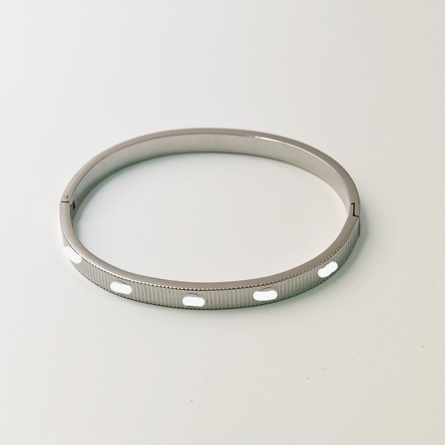 Women s High-end Fashionable Titanium Steel All-match Fashion Bracelet One Size(16-22CM)