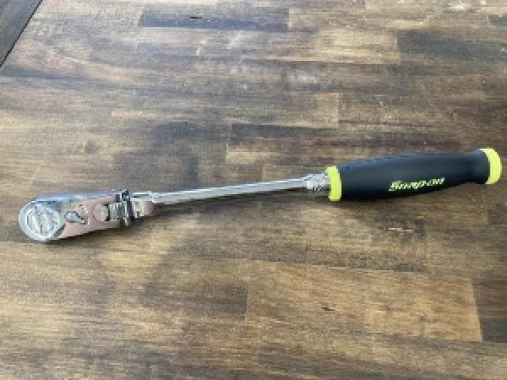 

Б/У Трещотка Snap-on с длинной гибкой фиксирующей головкой FHLX80B