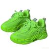 Tênis esportivos casuais para mulheres no verão malha respirável sola grossa para aumento de altura moda simples sapatos femininos