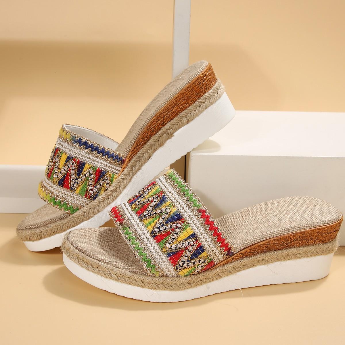 

Женские шлепанцы на платформе 2024 года, новые летние малайзийские женские тапочки, туфли на танкетке, вышитые женские тапочки на танкетке 38