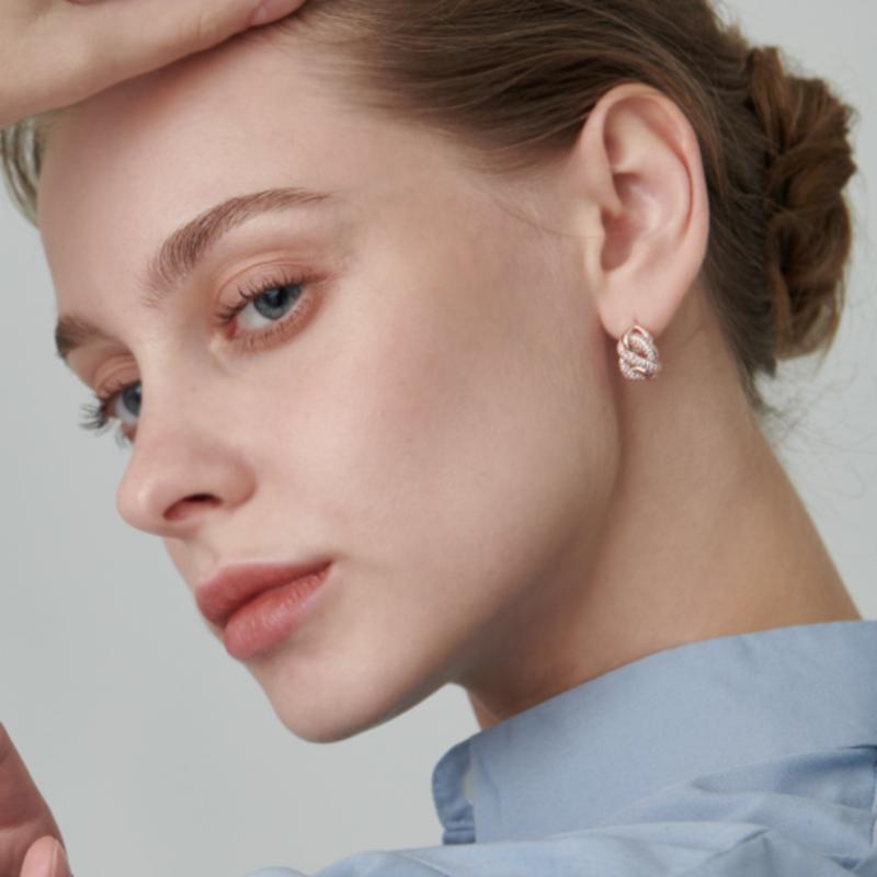 ELLE Jewelry 14K Bold Chain One-Touch Earrings (Gold Pin) ELGPEE387