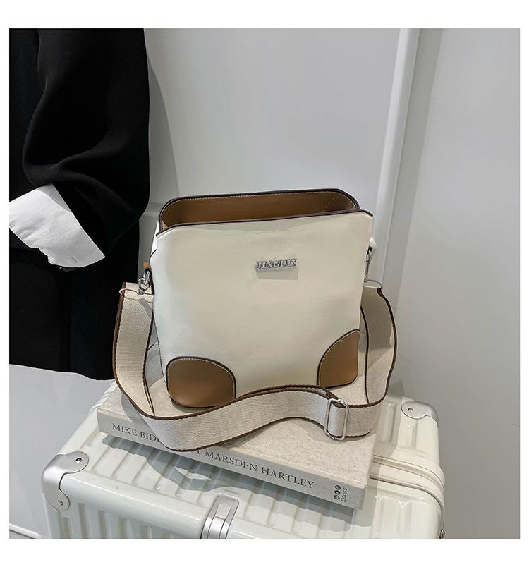 Women's 2025 Retro Bucket Bag: Versatile Vintage Handbag & Single Shoulder Crossbody with Classic Floral Design