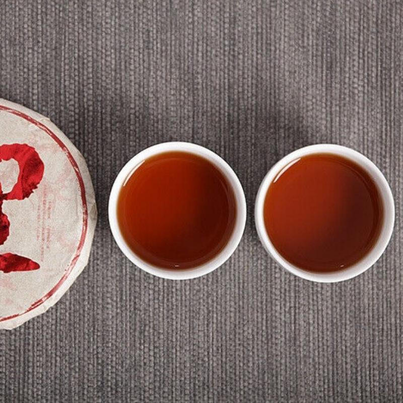 Yunnan Pu'er Tea 2018 Menghai Ripe Moisturizing Cake Big Tree Small Cake 100g