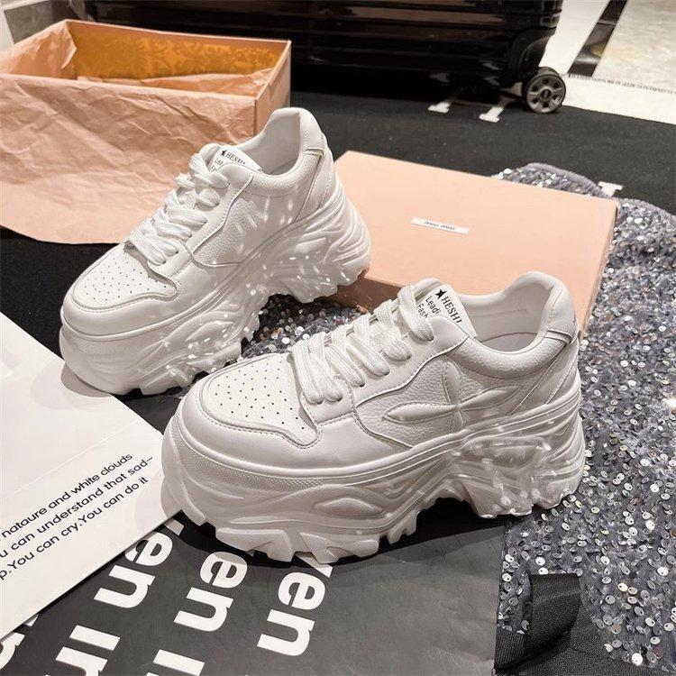 

The inner height of the platform dad shoes will increase in the autumn of 2024. The new mesh lightweight sports shoes are women s lightweight running 35 белый
