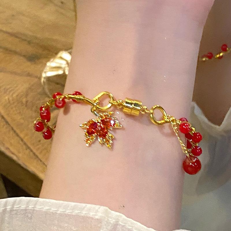 Jewelry Luxury Red Maple Leaf Stretch Shining Adjustable Gorgeous Temperament Bangle Bracelets Elegant Women Trend Accessories
