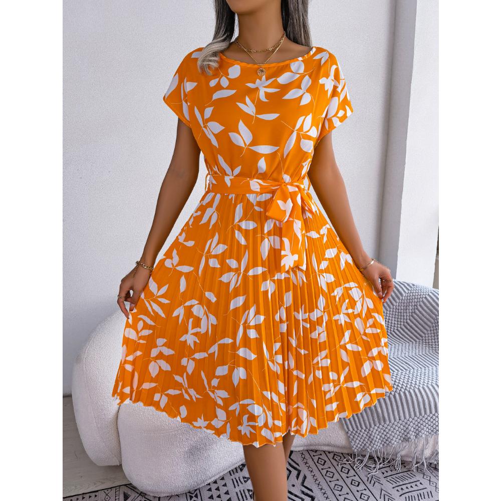 Ins Spring and Summer Casual Short Sleeved Pleated Dress Women's Fashion Versatile Trendy Commuting