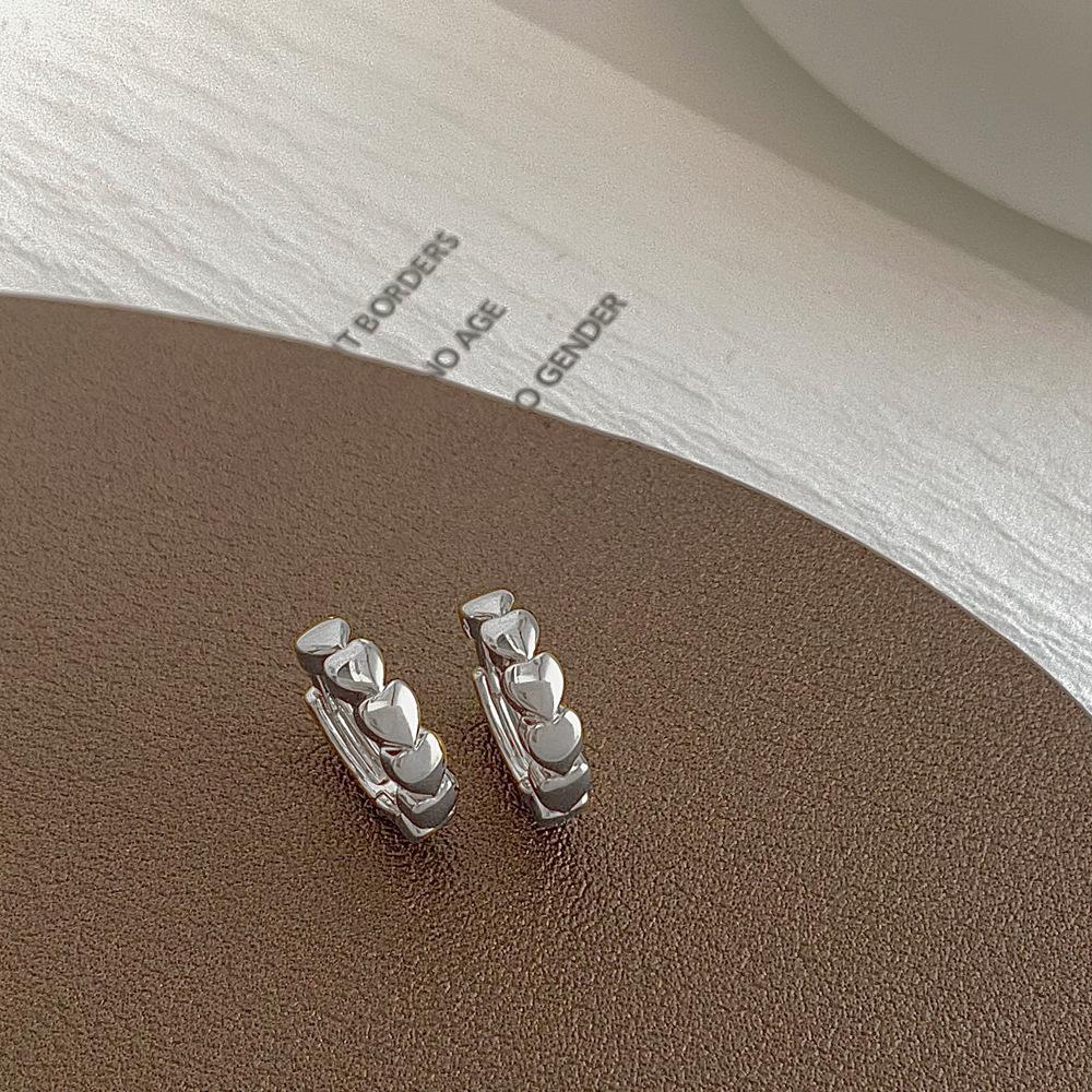 

Простые французские гладкие серьги-гвоздики Love Light класса люкс, экологически чистые